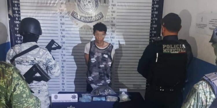 Detienen a sujeto en posesión de 87 bolsitas de droga en Villas del Sol