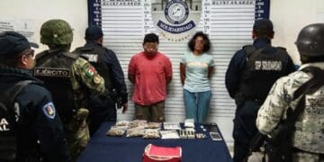 Captan infraganti a dos sujetos intercambiando droga en Solidaridad