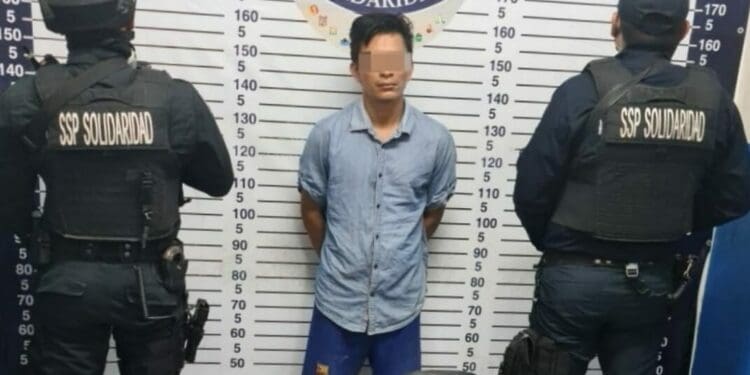 Capturan a un hombre que transportaba una escopeta y una pistola en Playa del Carmen