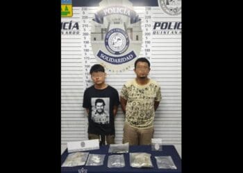 Capturan infraganti a narcomenudistas intercambiando drogas en Playa del Carmen