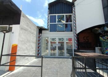 Clausuran dos bares por operar sin permisos en zona turística de Playa del Carmen