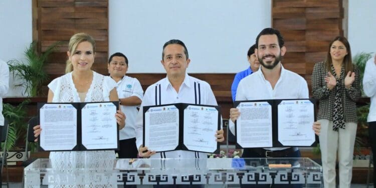 Dan certeza a taxistas con entrega de concesiones CAFECUDE