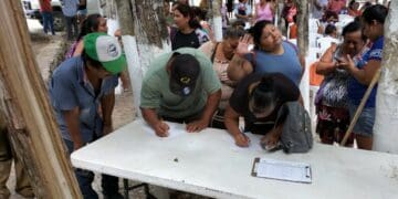 Entrega Ayuntamiento de Solidaridad apoyo a comunidades