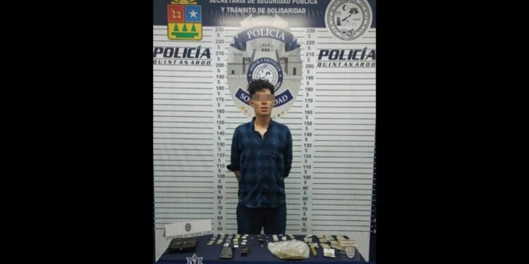 Hombre es detenido con 65 bolsitas de marihuana y diversas drogas