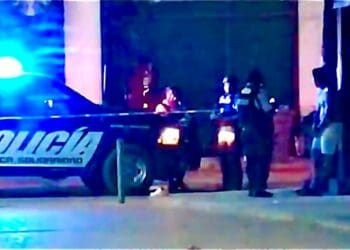 Hombre es herido de bala en la Quinta avenida