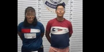 Pareja es detenida con más de 17 mil pesos en efectivo y 161 bolsitas de crack