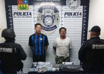 Sorprenden a dos sujetos intercambiando droga en la colonia Ejido, Solidaridad