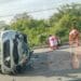 Vehículo particular protagoniza aparatosa volcadura en la carretera 307 en Playa del Carmen