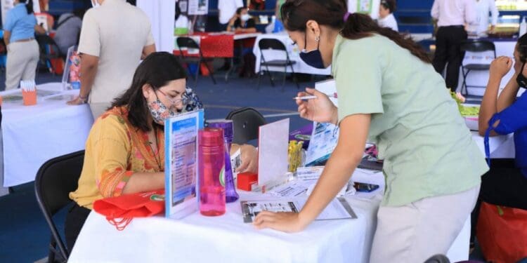 Gobierno municipal promueve el empleo de forma permanente