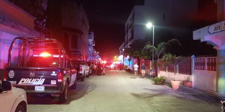 Balean a dos hombres en bar de la Quinta Avenida
