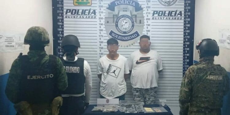 Caen dos que extorsionaban a comerciantes en Playa del Carmen