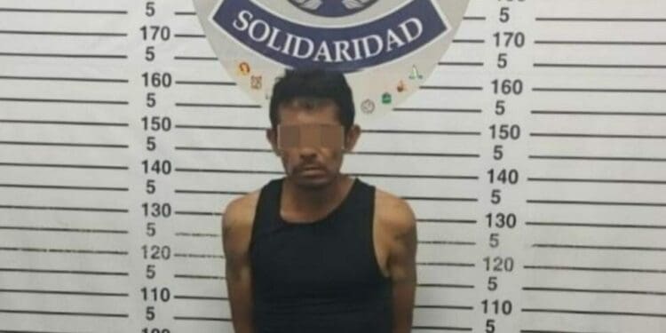 Con varias dosis de sustancias ilícitas, es detenido sujeto en Playa del Carmen