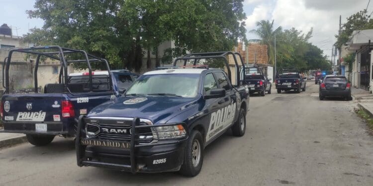 Detienen a dos personas en una cuartería de Playa del Carmen
