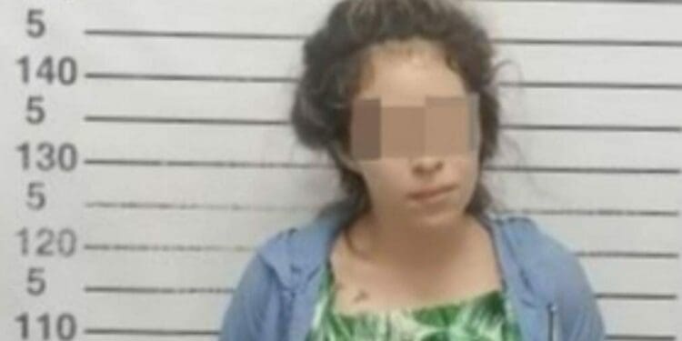 Detienen en Playa del Carmen a mujer acusada de intentar asfixiar a su hijo de 7 años de edad