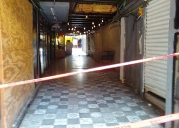 Hallan droga en bar de la Quinta Avenida, luego de ataque armado