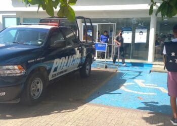 Mujer es timada y pierde 11 mil pesos en Playa del Carmen