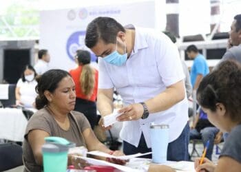 “Programa Estoy Contigo” llega a Villas del Sol