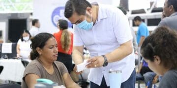 “Programa Estoy Contigo” llega a Villas del Sol