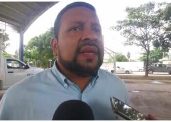 Alistan autoridades de Solidaridad entrega de uniformes a alumnos de primaria