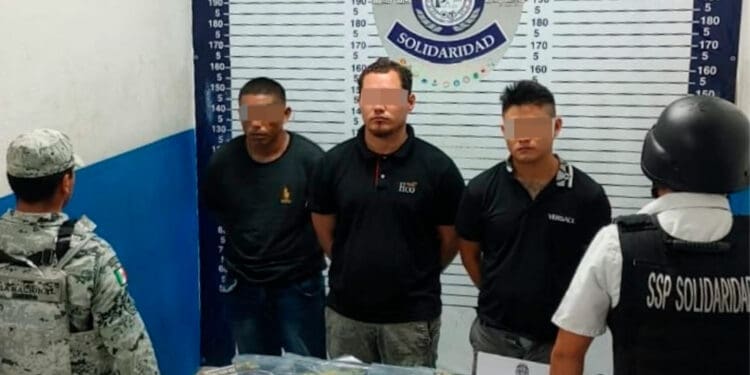 Capturan a delincuentes con cartuchos en la Quinta Avenida