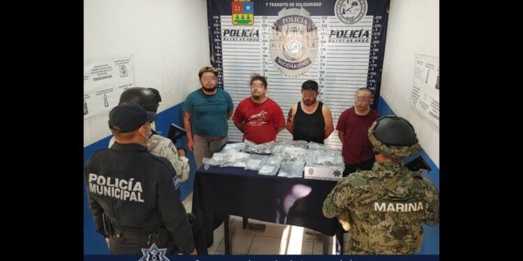 Cuatro detenidos en Paseo Villa Maya por portar más de 300 bolsitas con droga