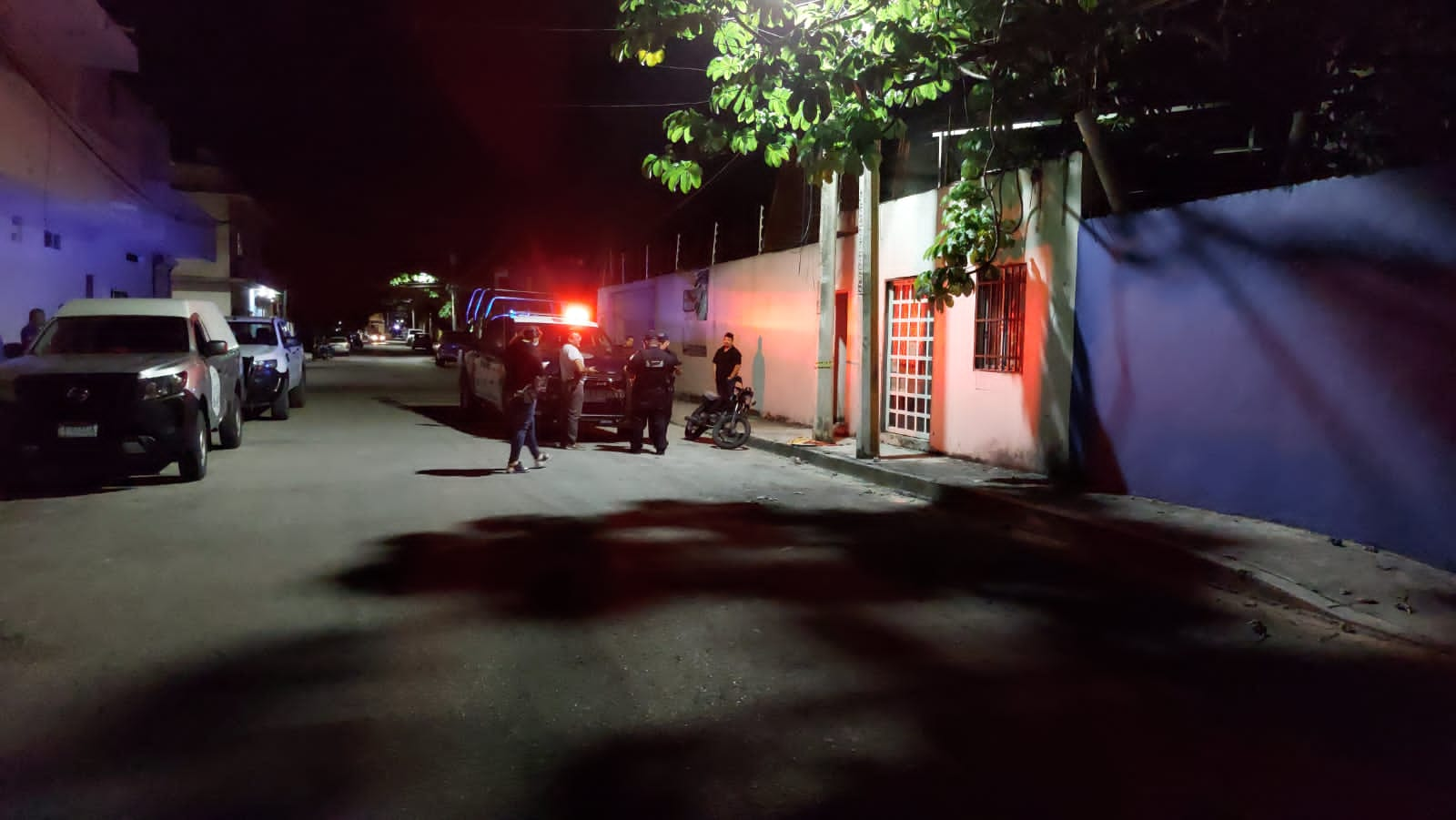 Encuentran cuerpo de hombre suspendido en una cuartería de Playa del Carmen