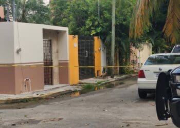 Encuentran cuerpo putrefacto en casa de Playa del Carmen; se sospecha suicidio