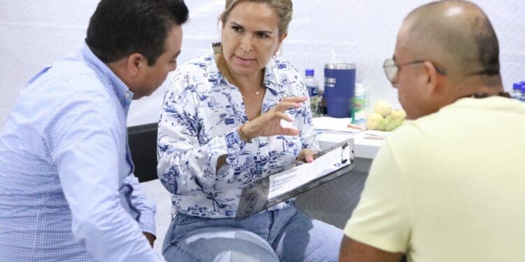 Lili Campos atiende con “Estoy contigo” a vecinos de la Colosio