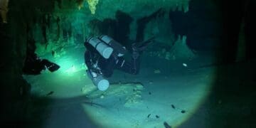 Niega INAH que vestigios hallados en cueva del Tramo 5 del Tren Maya estén en riesgo