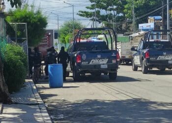 Realizan operativo en cuartería, cateada anteriormente por venta clandestina de alcohol, en Playa del Carmen