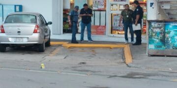 Surgen detonaciones en inmediaciones de un Oxxo de Playa del Carmen
