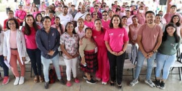 Atiende y previene DIF Solidaridad el cáncer de mama