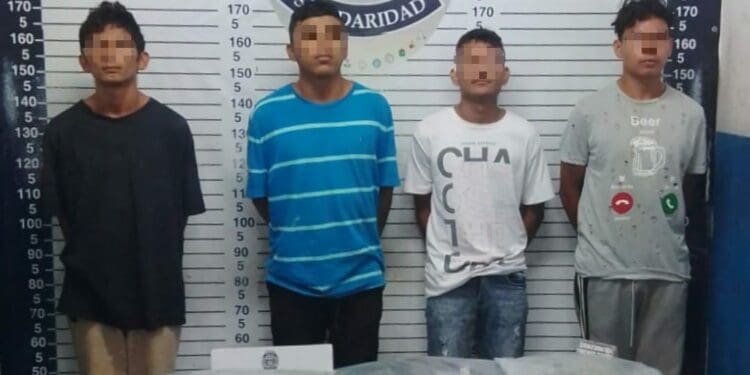 Capturan a grupo delictivo que intercambiaba droga en Playa del Carmen