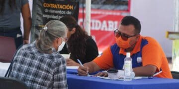 Lili Campos llevó servicios gratuitos a Misión de las Flores