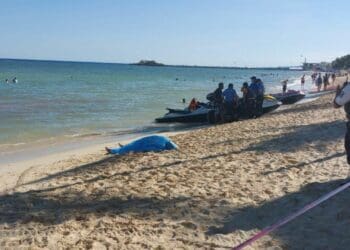 Hombre muere ahogado tras meterse al mar en estado de ebriedad en Playa del Carmen