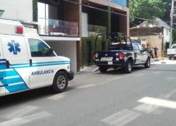 Joven es herida en asalto en el centro de Playa del Carmen