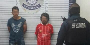 Policía de Solidaridad sorprende a dos hombres intercambiando droga