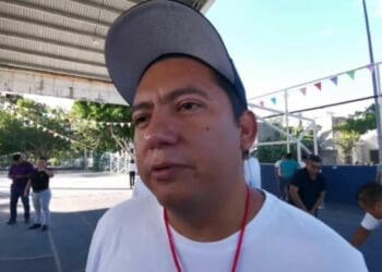 Recaban firmas para pedir más médicos del IMSS en Puerto Aventuras