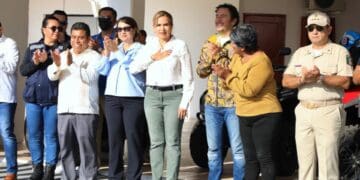 Lili Campos dotará de domos a escuelas de Solidaridad