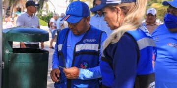 Trás años, colocan botes zona turística y la ciudad