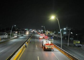 Realizan trabajos de rehabilitación en puente desnivel