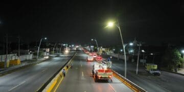 Realizan trabajos de rehabilitación en puente desnivel