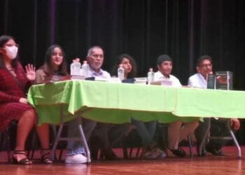 Confía escritor del himno de Quintana Roo en que el gobierno estatal apoyará la cultura