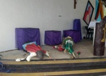 Es la segunda vez que mujer con problemas mentales causa destrozos en iglesia de Playa del Carmen