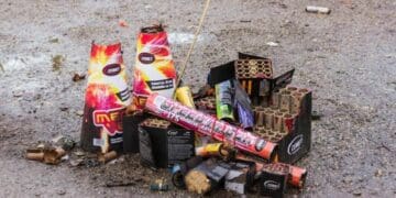 Exhortan a los playenses a no comprar ni usar pirotecnia en esta temporada