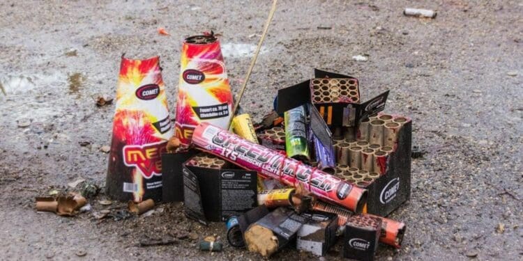 Exhortan a los playenses a no comprar ni usar pirotecnia en esta temporada