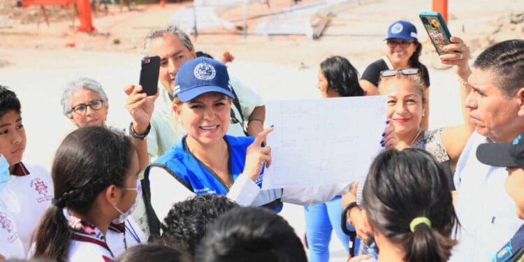 Lili Campos le cumple a estudiantes solidarenses