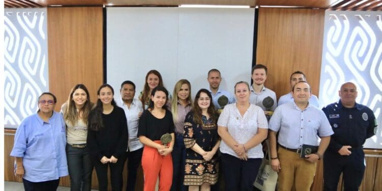 Lili Campos refuerza relaciones con países europeos