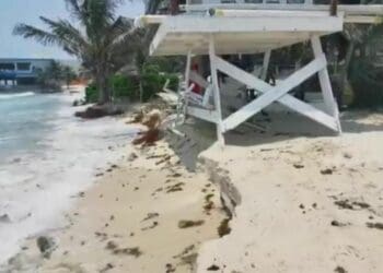 Piden a bañistas respetar las indicaciones de los guardavidas en esta temporada vacacional