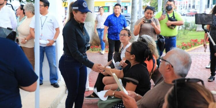 Lili Campos invita a pagar el predial para seguir renovando Solidaridad